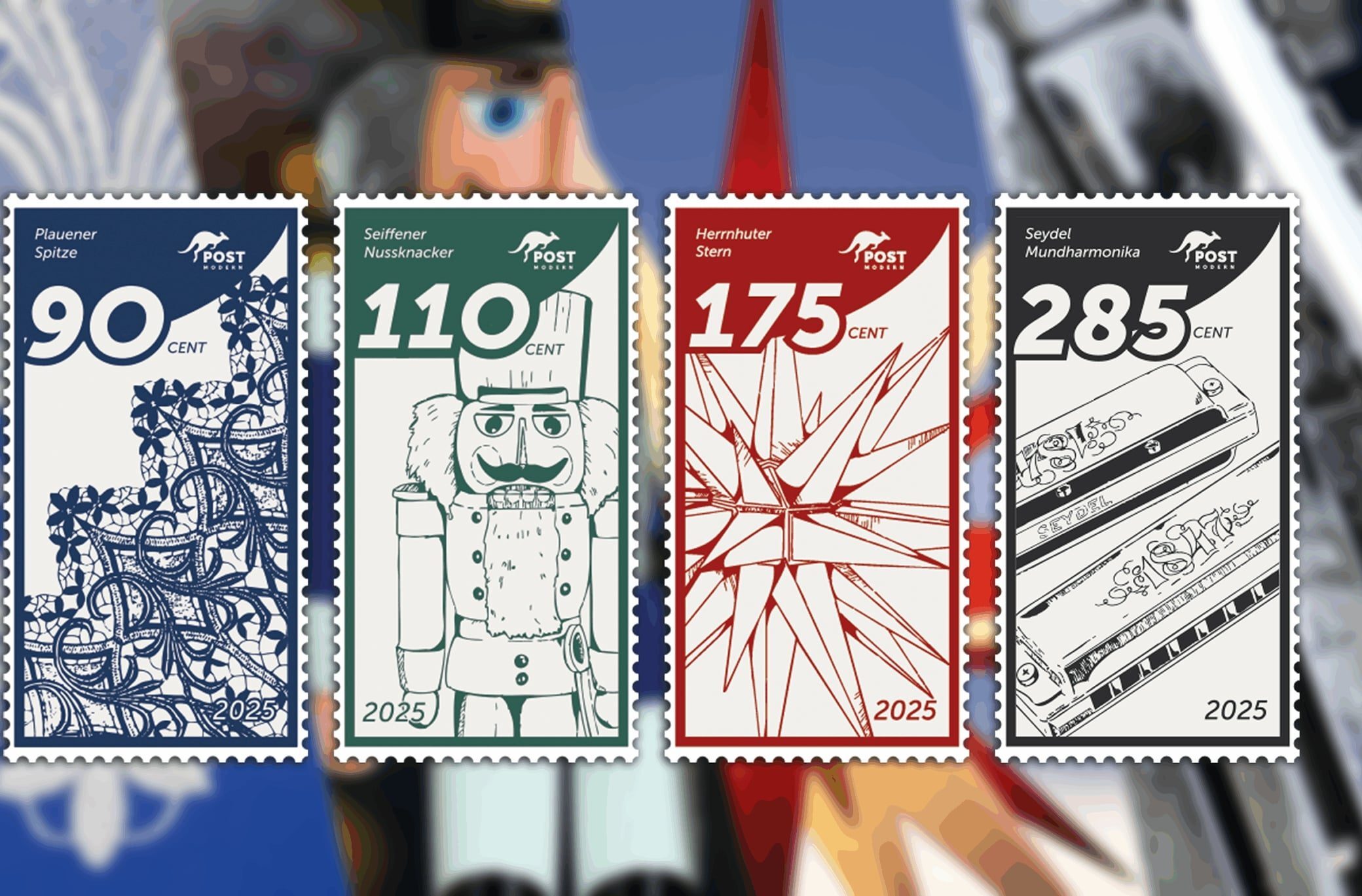 Das Bild zeigt die 4 Motive der sächsischen Handwerkskunst. Im Hintergrund befinden sich dazu jeweils die Originalbilder bzw. Produkte - Plauener Spitze, Nussknacker, Herrnhuter Stern und die Mundharmonika.